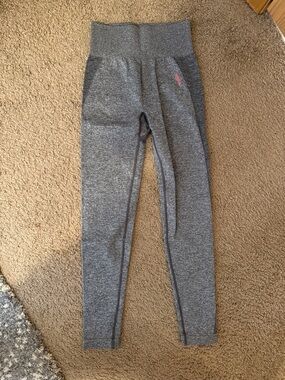 Gymshark Kids Gray High-Waist Seamless Leggings with Pink Logo